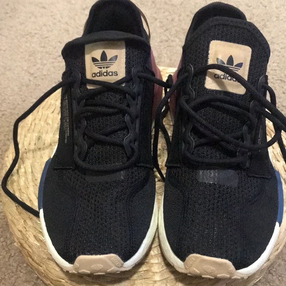 Big Kids NMD R1 V2 Casual Sneakers from Finish Line - Picture 2 of 5